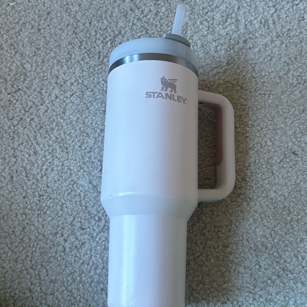 light pink 40 oz stanley